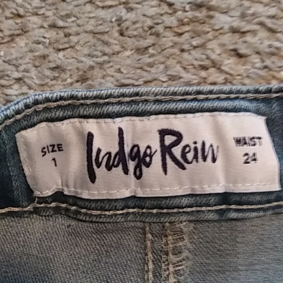 Super high rise shorts - Picture 3 of 3